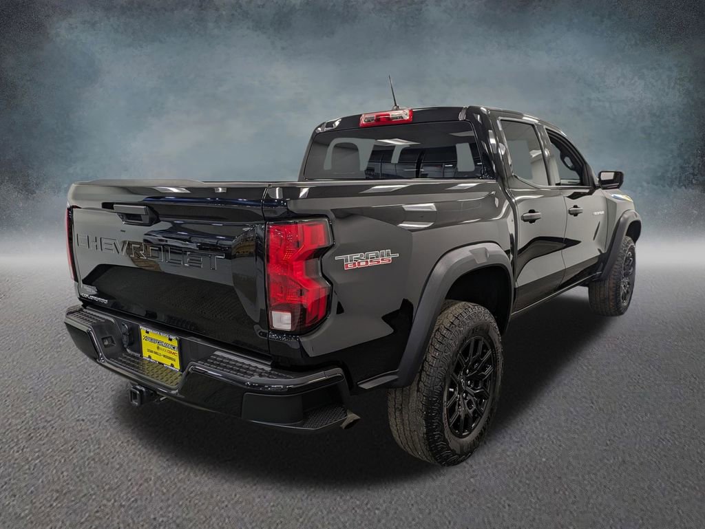 Used 2023 Chevrolet Colorado Trail Boss w/ Advanced Trailering Package AWD/4WD image 4