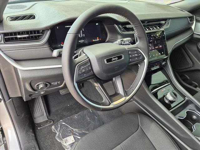 New 2026 Jeep Grand Cherokee Laredo X AWD/4WD image 3