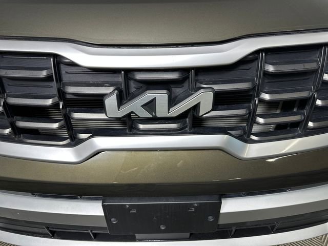 Used 2024 Kia Telluride S image 9