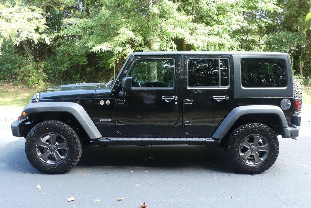 Used 2018 Jeep Wrangler Unlimited Rubicon AWD/4WD image 2