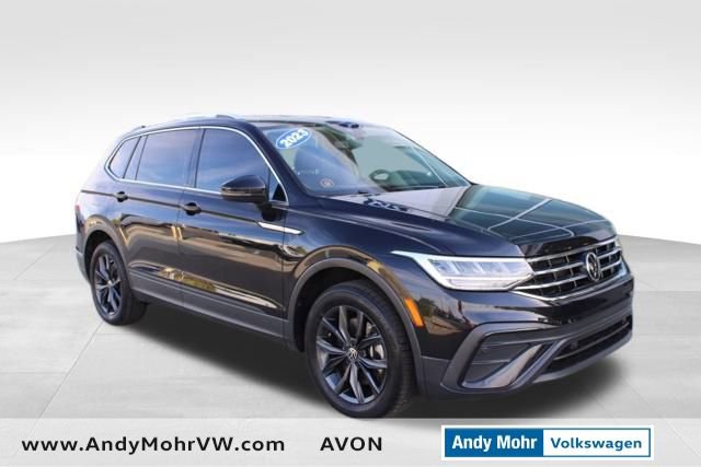 Used 2023 Volkswagen Tiguan SE w/ Panoramic Sunroof Package