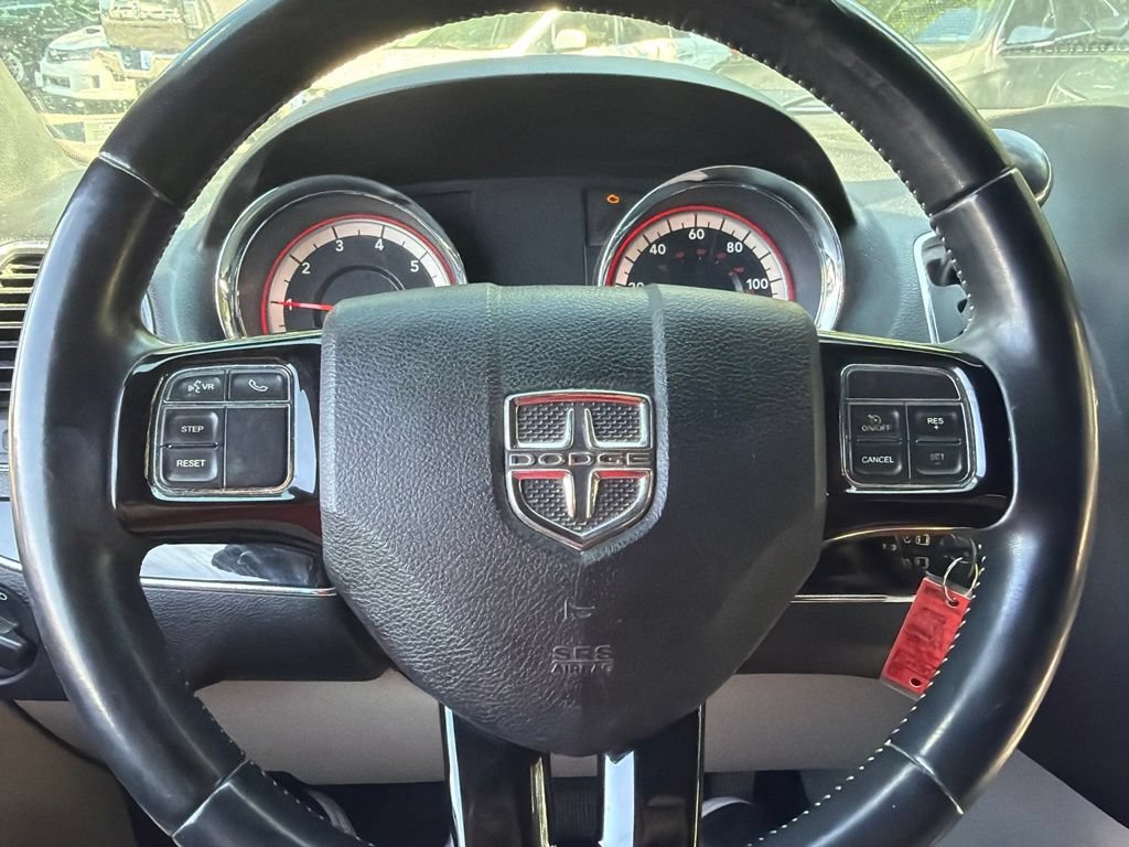 Used 2018 Dodge Grand Caravan SXT FWD image 25