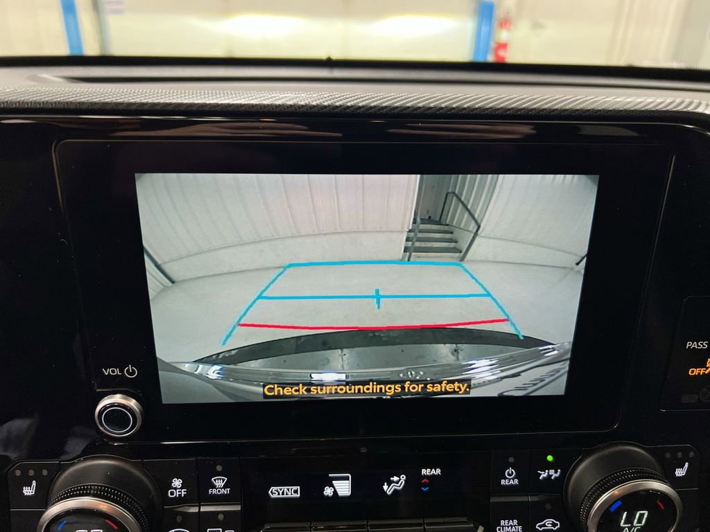 Used 2023 Toyota Highlander XSE AWD/4WD image 16