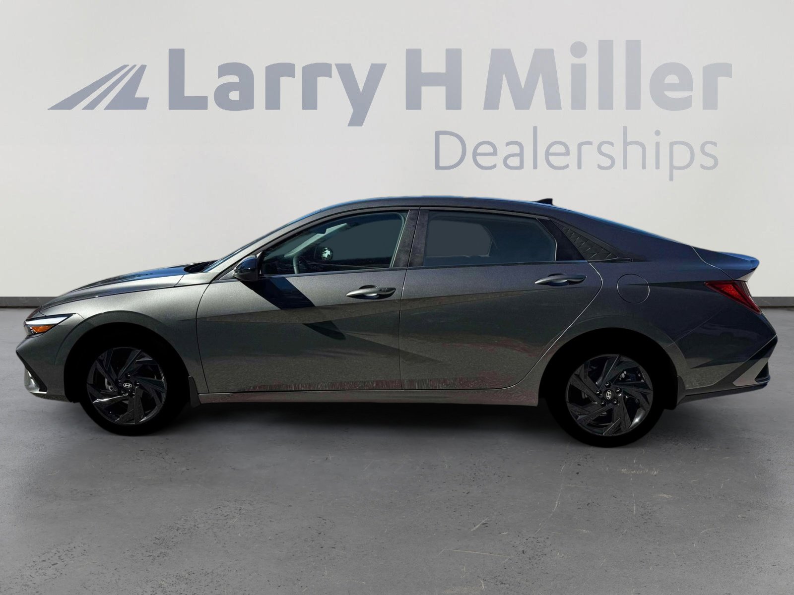 New 2026 Hyundai Elantra SEL Sport Premium image 3