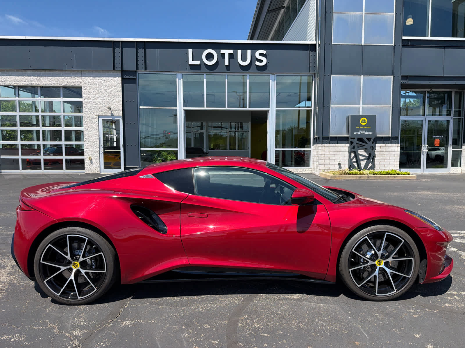 New 2025 Lotus Emira RWD image 8