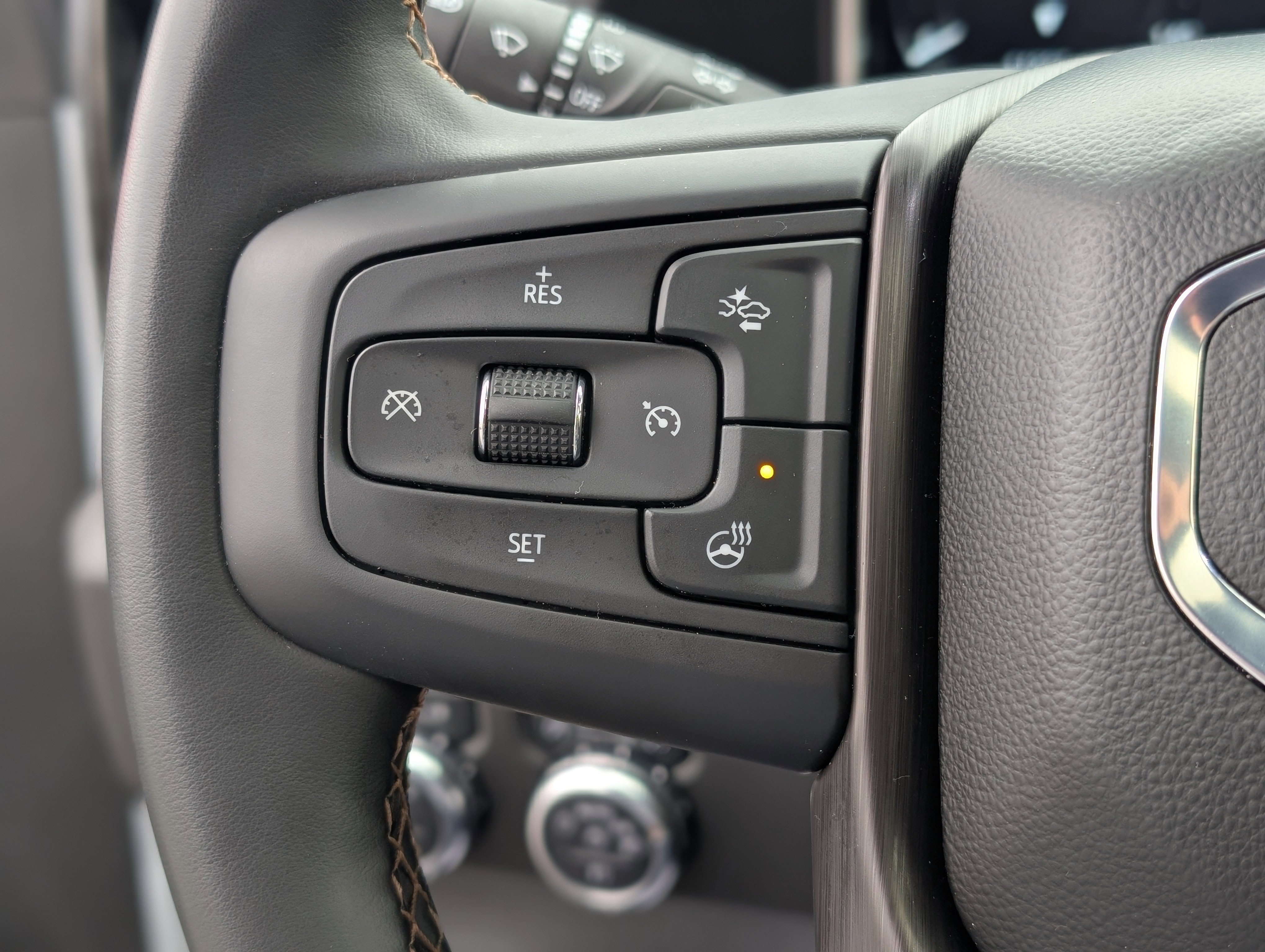 Used 2025 GMC Sierra 2500 AT4 w/ AT4 Premium Plus Package image 6