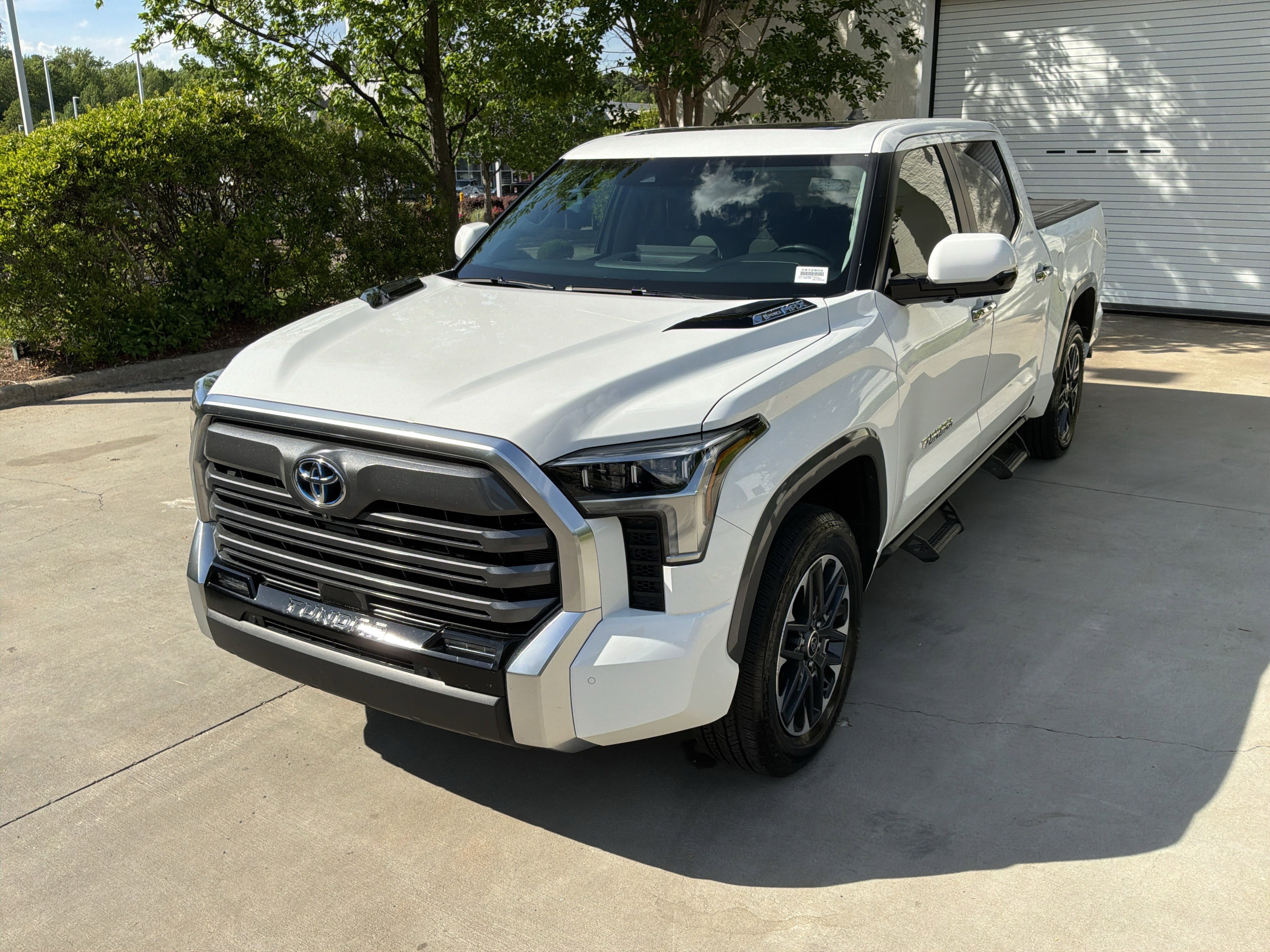 Used 2024 Toyota Tundra Limited AWD/4WD image 5