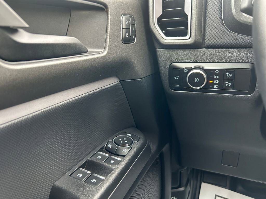Used 2025 Ford Bronco Sport Badlands image 18