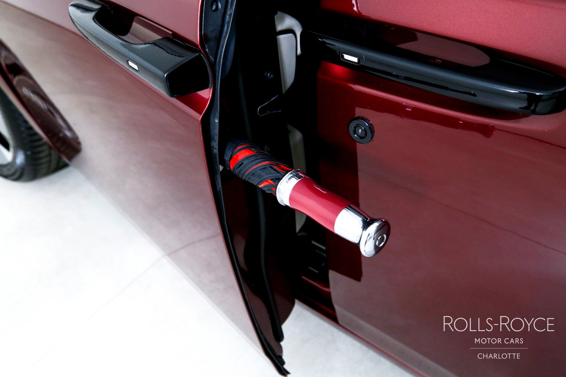 Used 2019 Rolls-Royce Phantom Sedan image 32