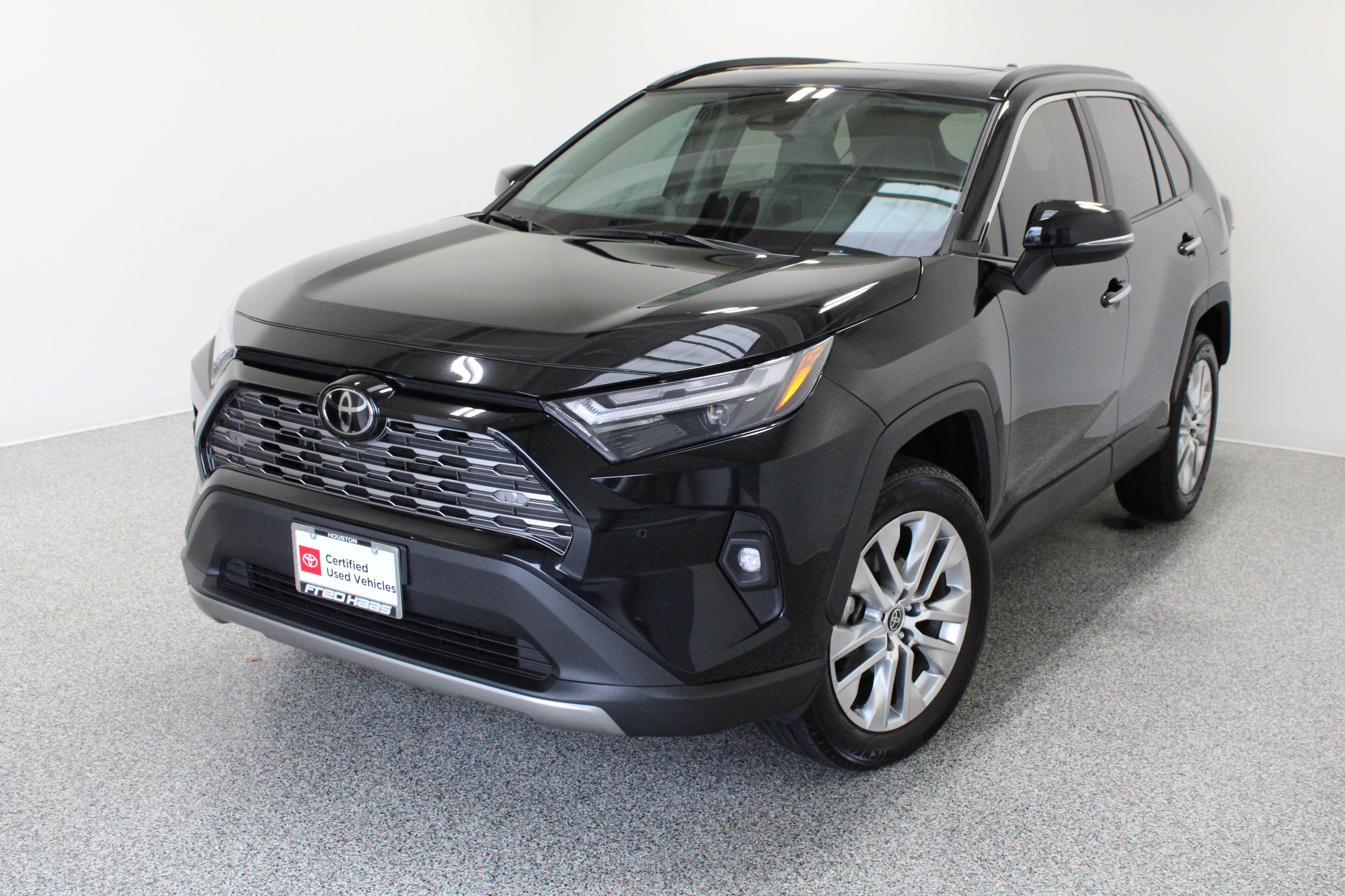 Used 2025 Toyota RAV4 Limited w/ Weather Package AWD/4WD image 2