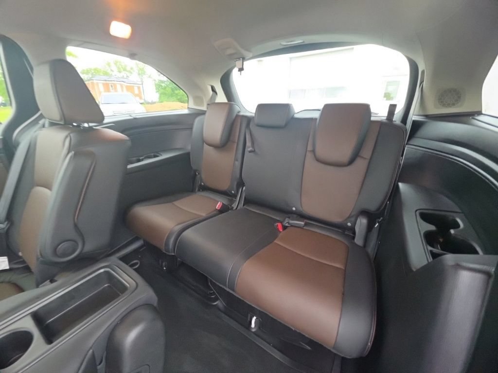 Certified 2025 Honda Odyssey Elite image 30