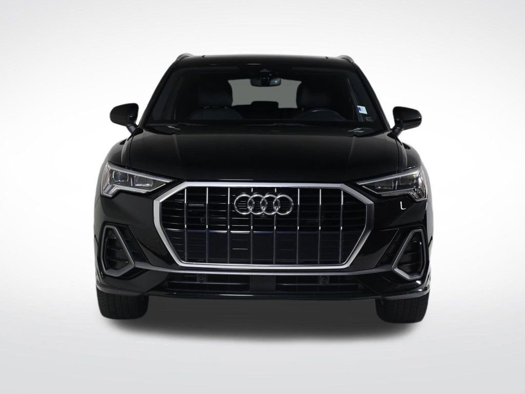 Used 2023 Audi Q3 2.0T Premium Plus w/ Premium Plus Package image 8