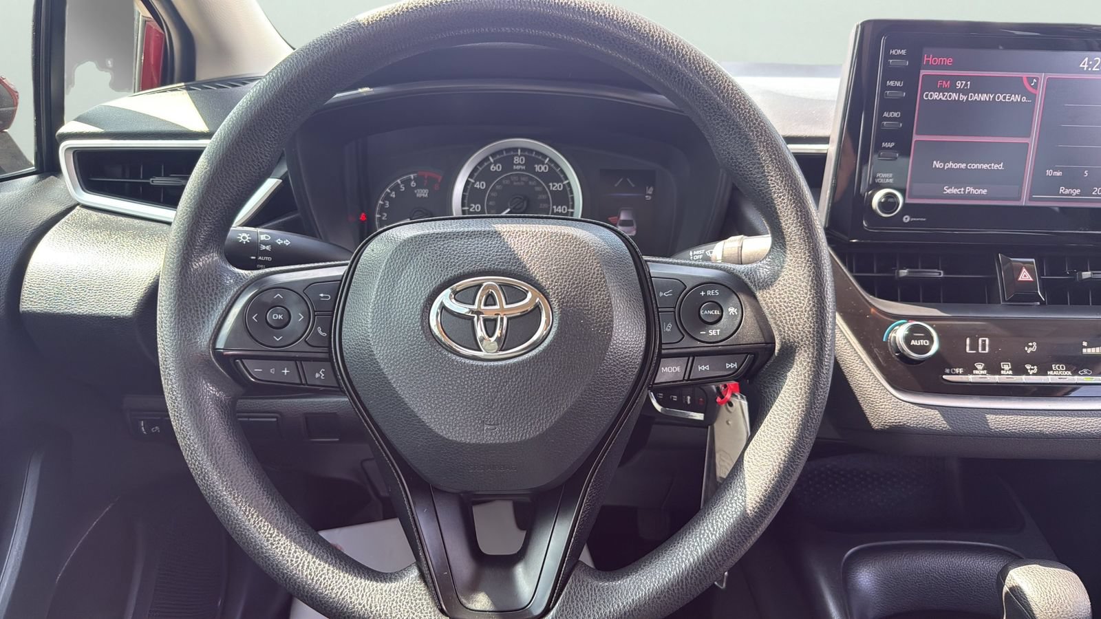 Used 2022 Toyota Corolla LE FWD image 14