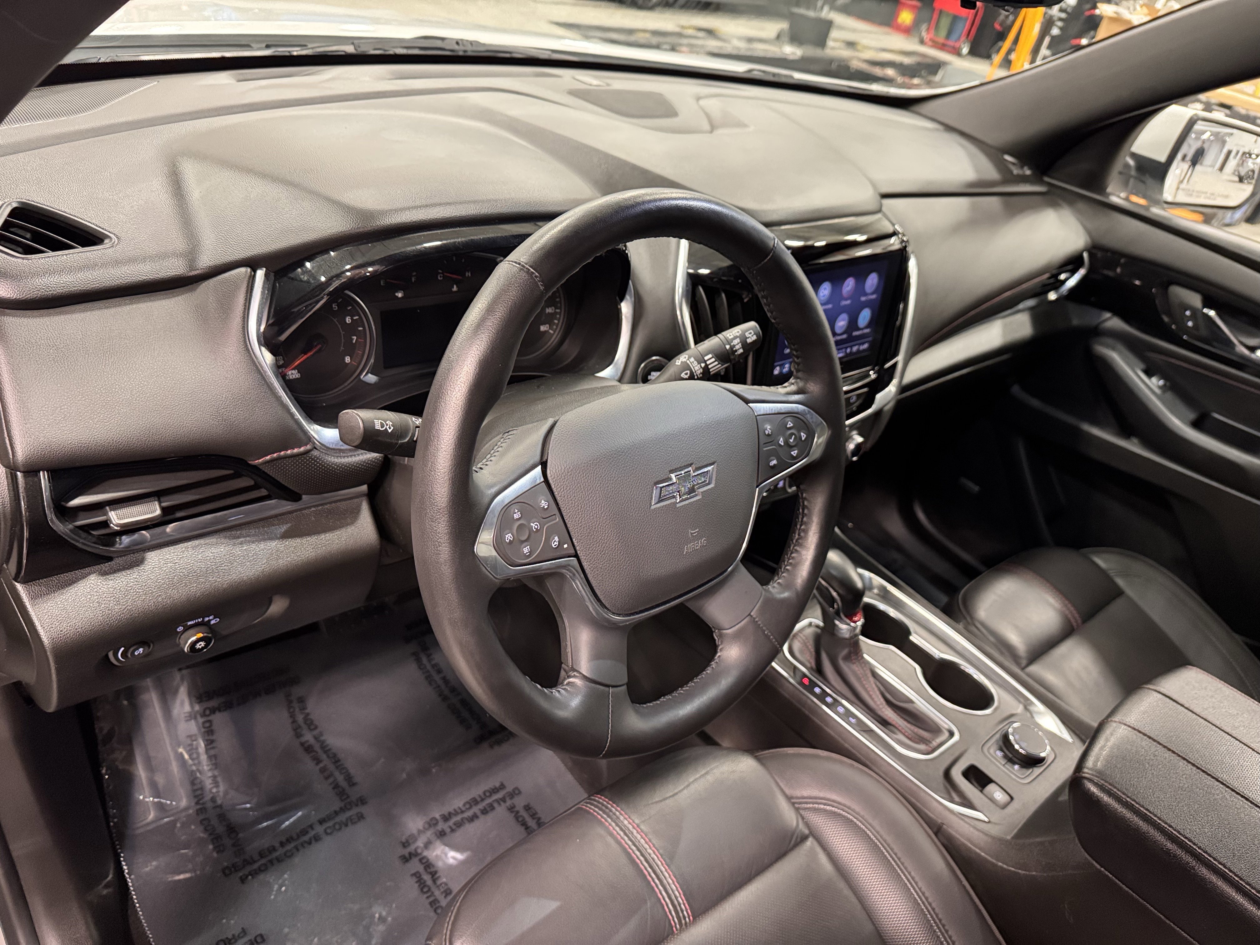 Used 2022 Chevrolet Traverse RS image 15