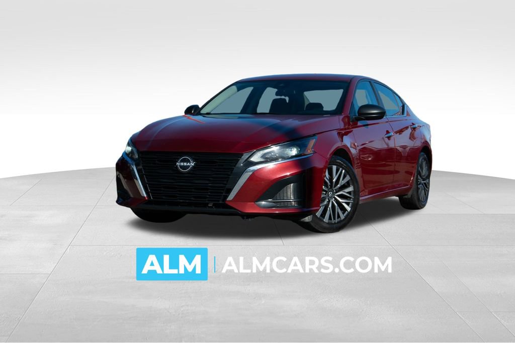Used 2024 Nissan Altima 2.5 SV image 1