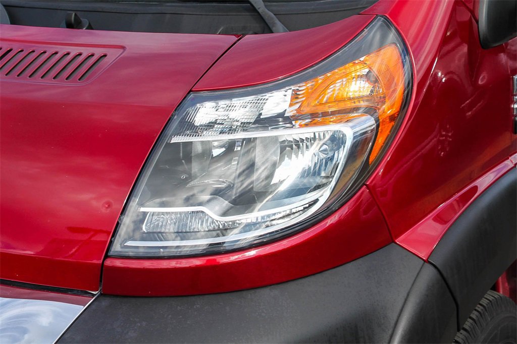 Used 2021 RAM ProMaster 2500 w/ Premium Appearance Group image 4