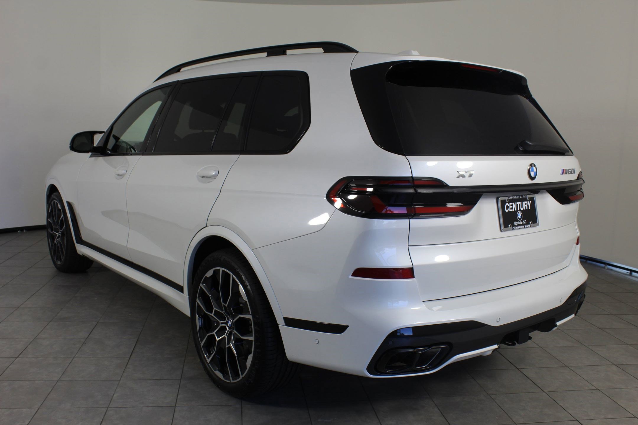 New 2026 BMW X7 M60i image 3