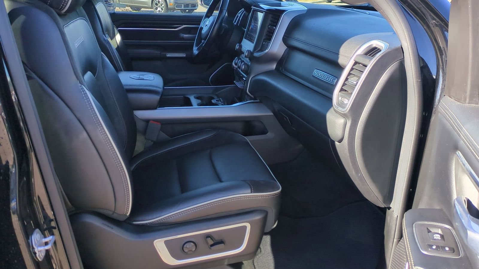 Used 2020 RAM 1500 Laramie w/ Sport Appearance Package image 24