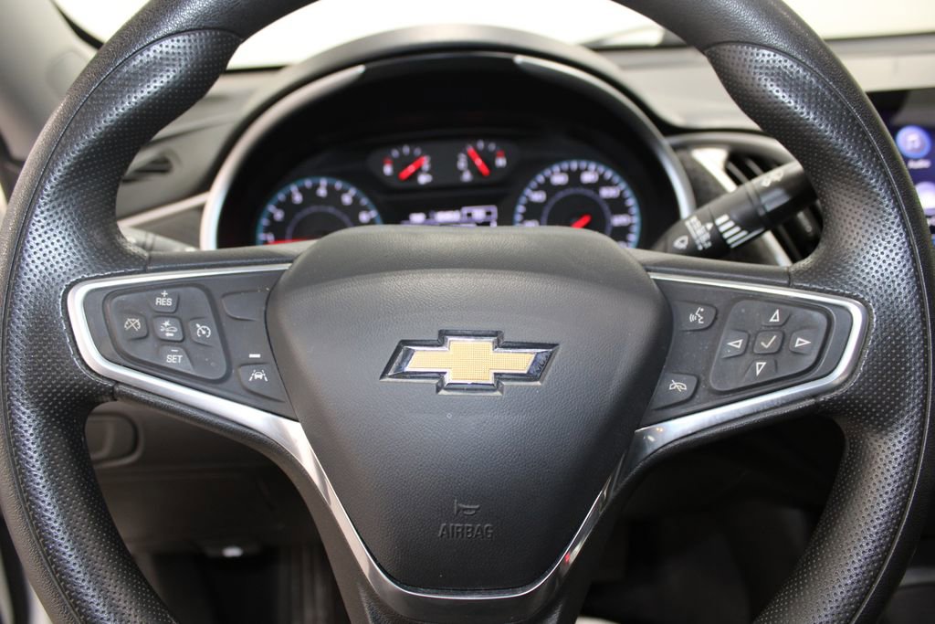 Used 2023 Chevrolet Malibu LT image 13
