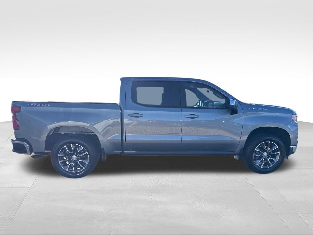 Used 2024 Chevrolet Silverado 1500 LT AWD/4WD image 15