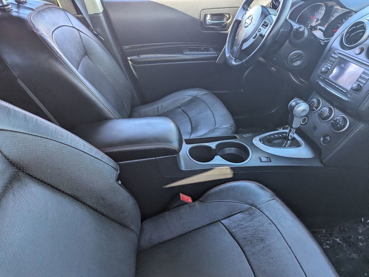 Used 2011 Nissan Rogue SV w/ SL Pkg image 12