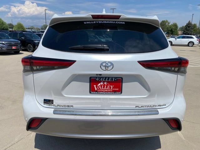 Used 2023 Toyota Highlander Platinum AWD/4WD image 4
