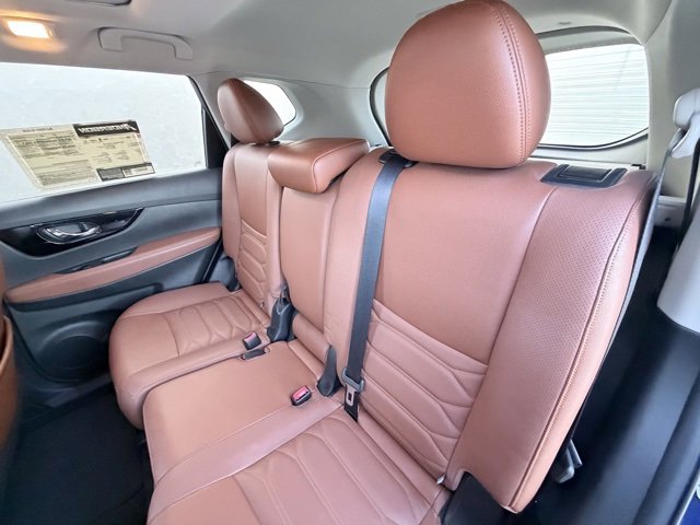 Used 2017 Nissan Rogue SL w/ SL Premium Package image 27