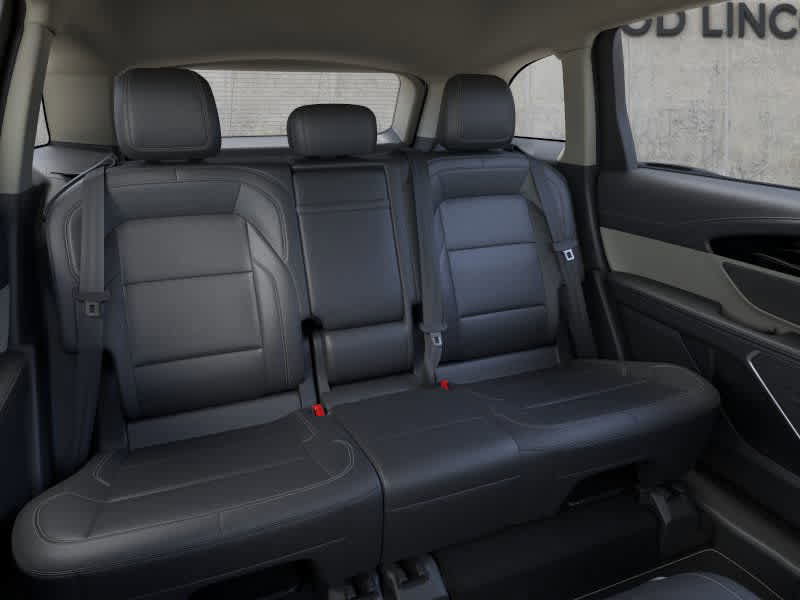 New 2025 Lincoln Nautilus Premier image 11