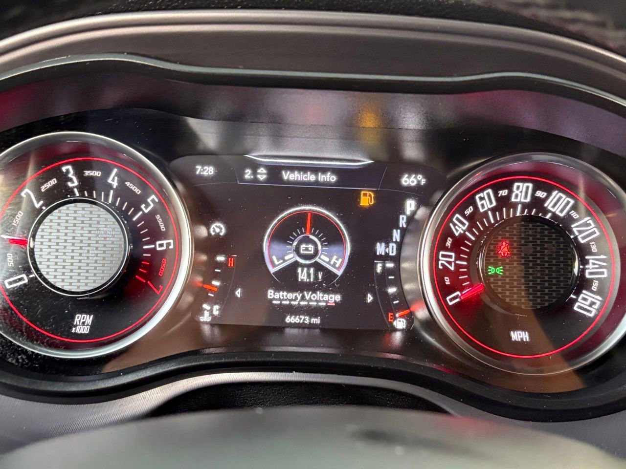 Used 2023 Dodge Challenger SXT image 13