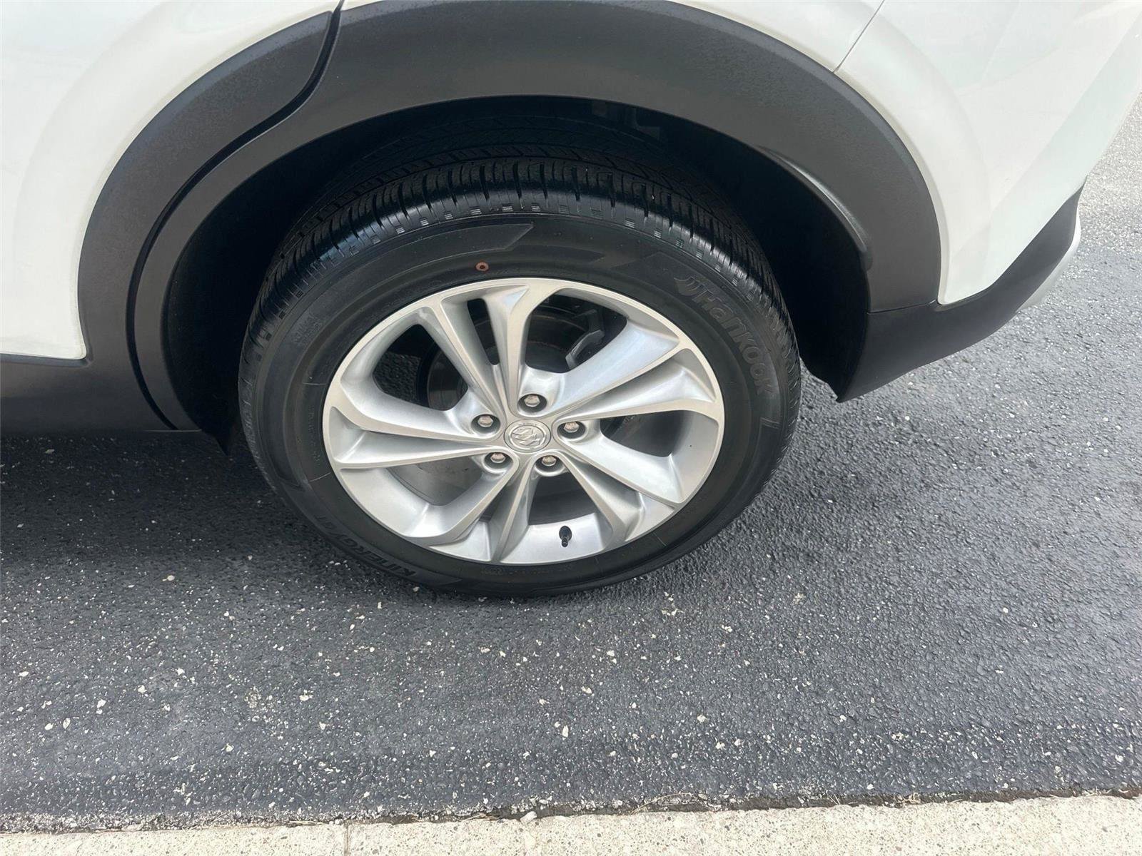 Used 2022 Buick Encore GX Preferred w/ Cold Weather Comfort Package FWD image 21