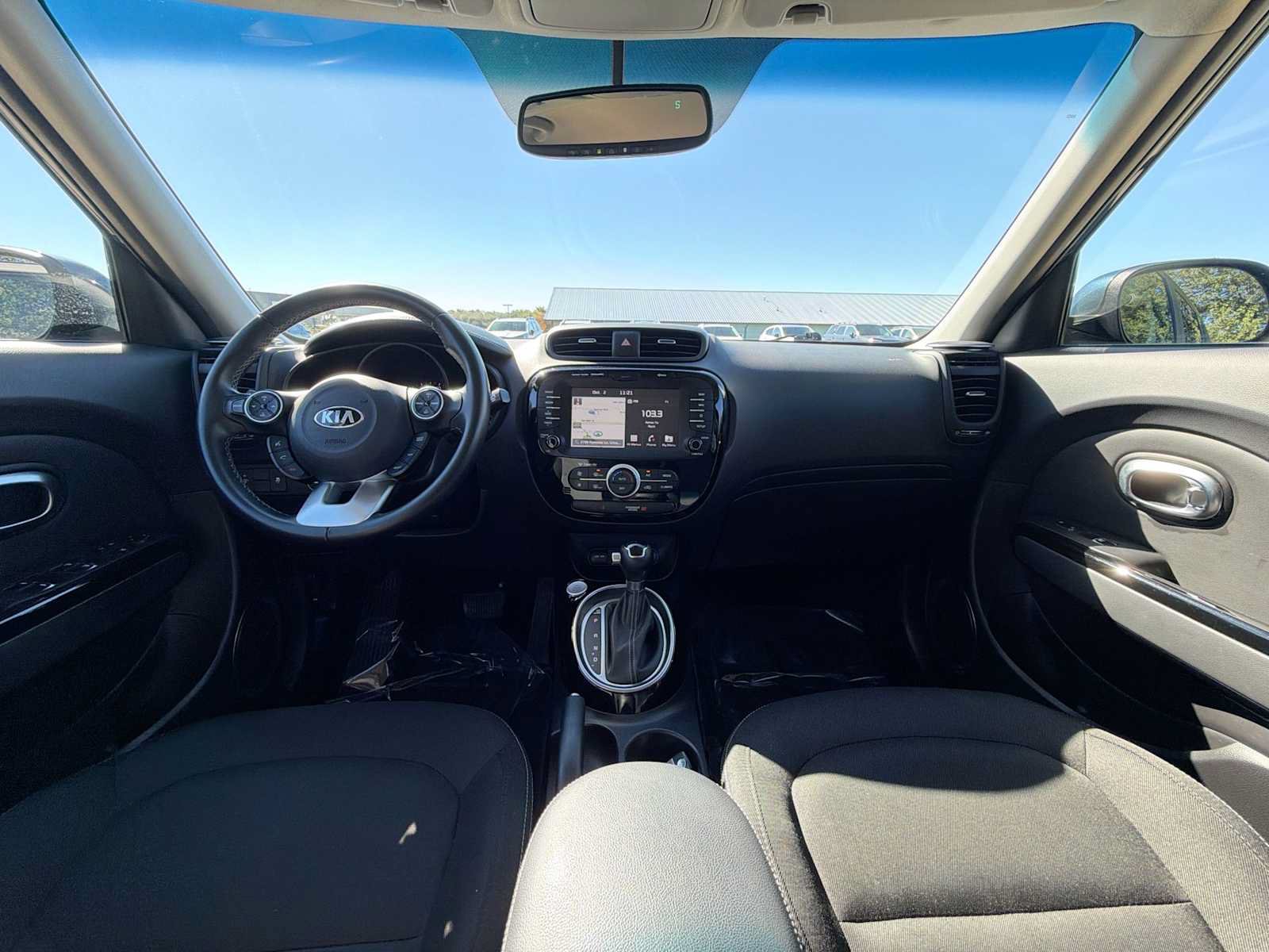 Used 2018 Kia Soul + w/ Audio Package FWD image 12
