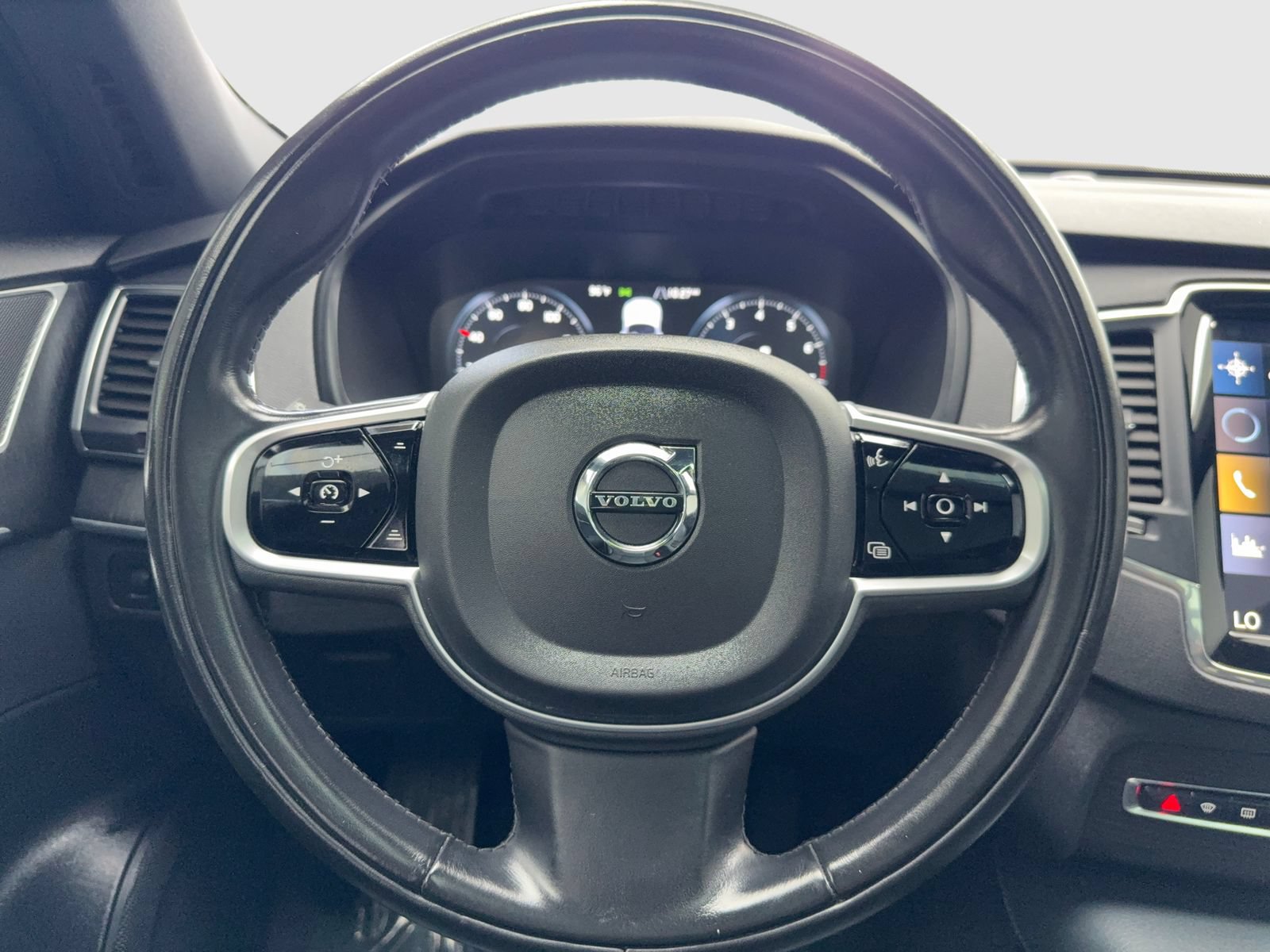 Used 2020 Volvo XC90 T6 Momentum w/ Protection Package Premier AWD/4WD image 19