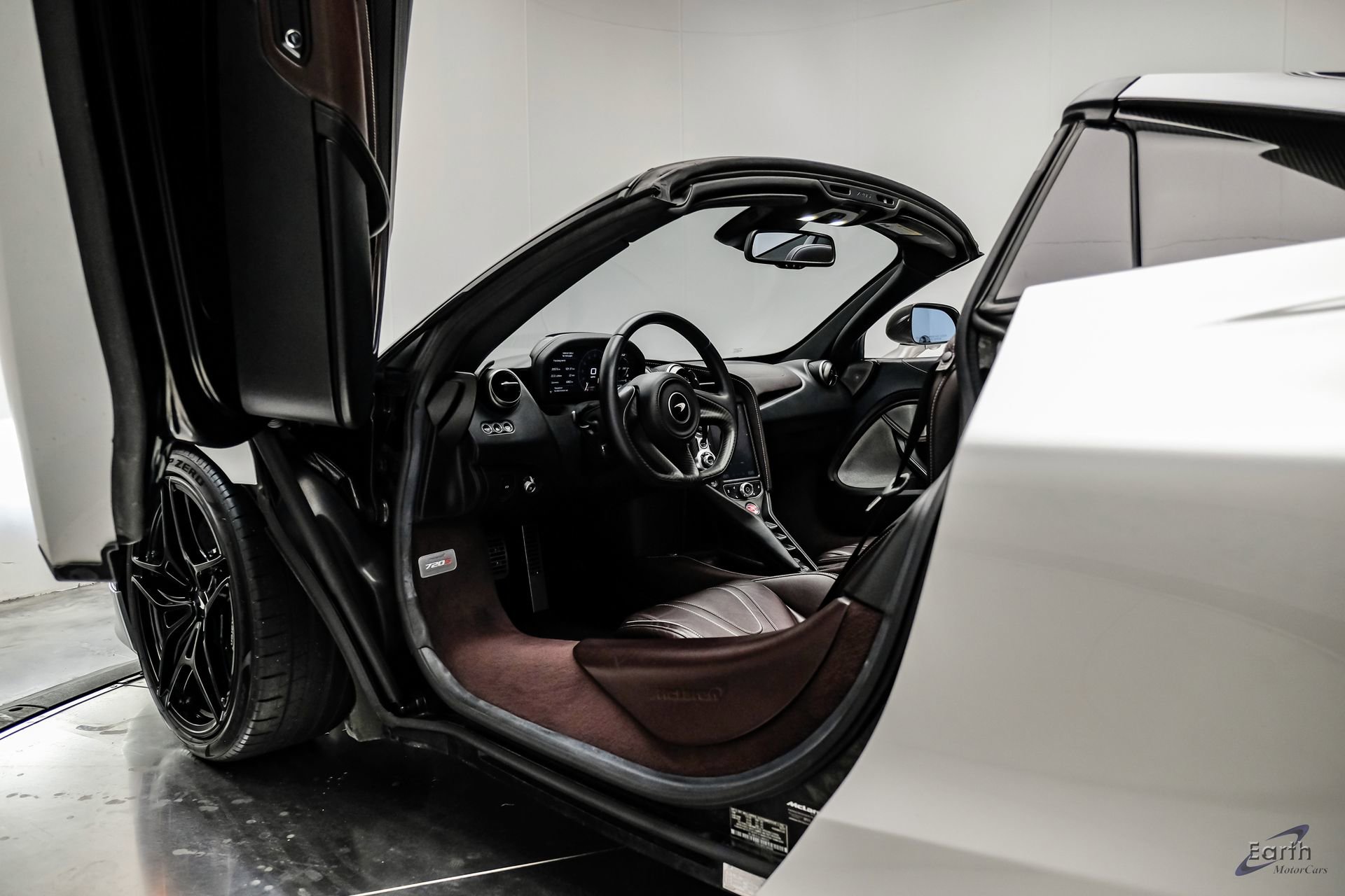 Used 2020 McLaren 720S Luxury RWD image 45