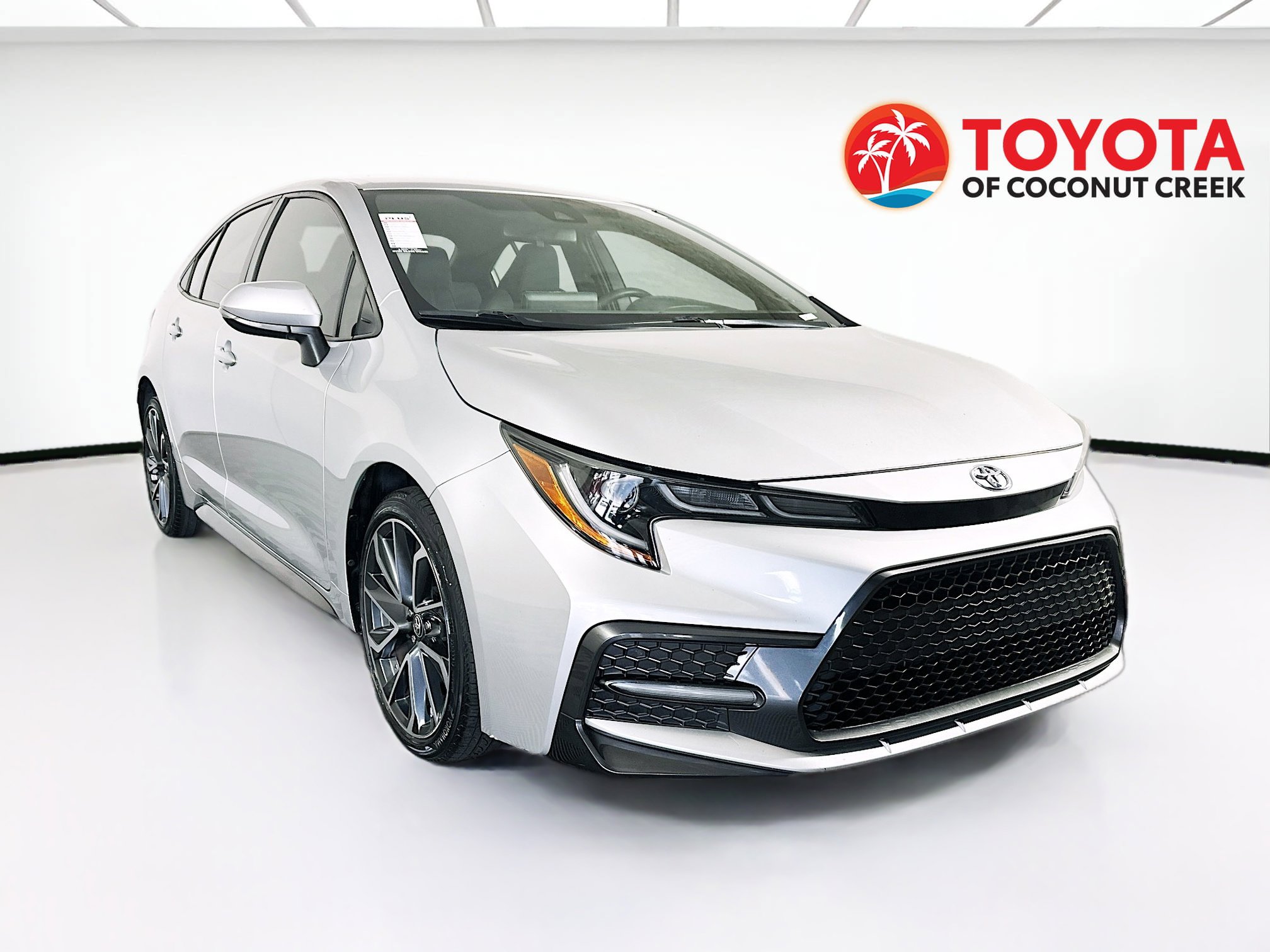 Used 2022 Toyota Corolla SE FWD image 1