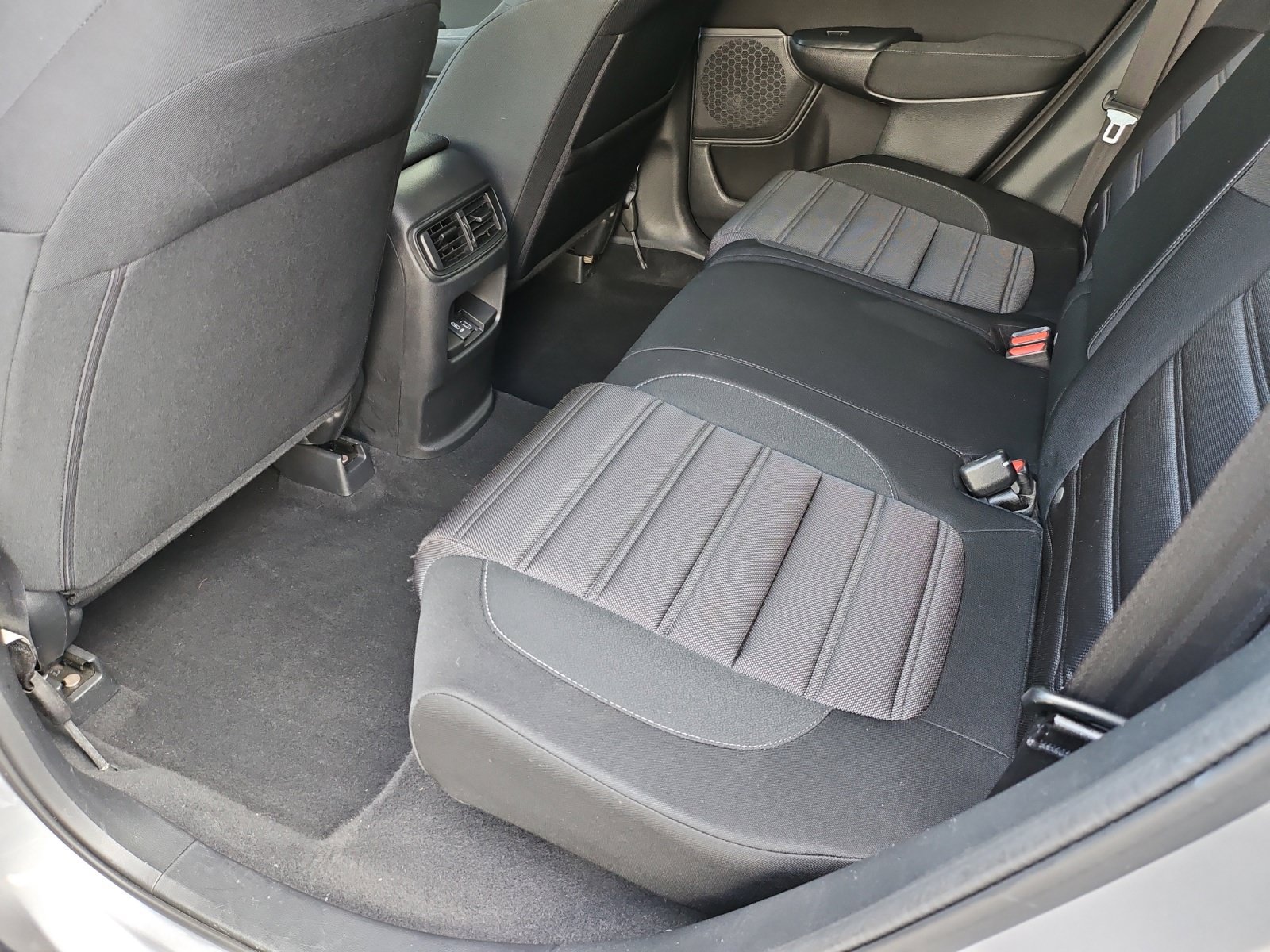 Used 2017 Honda CR-V EX image 31