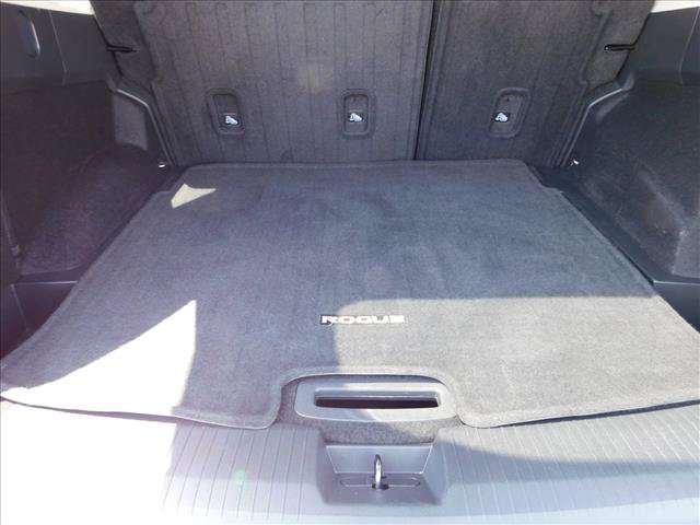 Used 2024 Nissan Rogue S FWD image 10