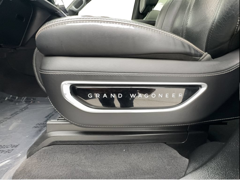 Used 2023 Jeep Grand Wagoneer Series II w/ Flexible Seating Group AWD/4WD image 21
