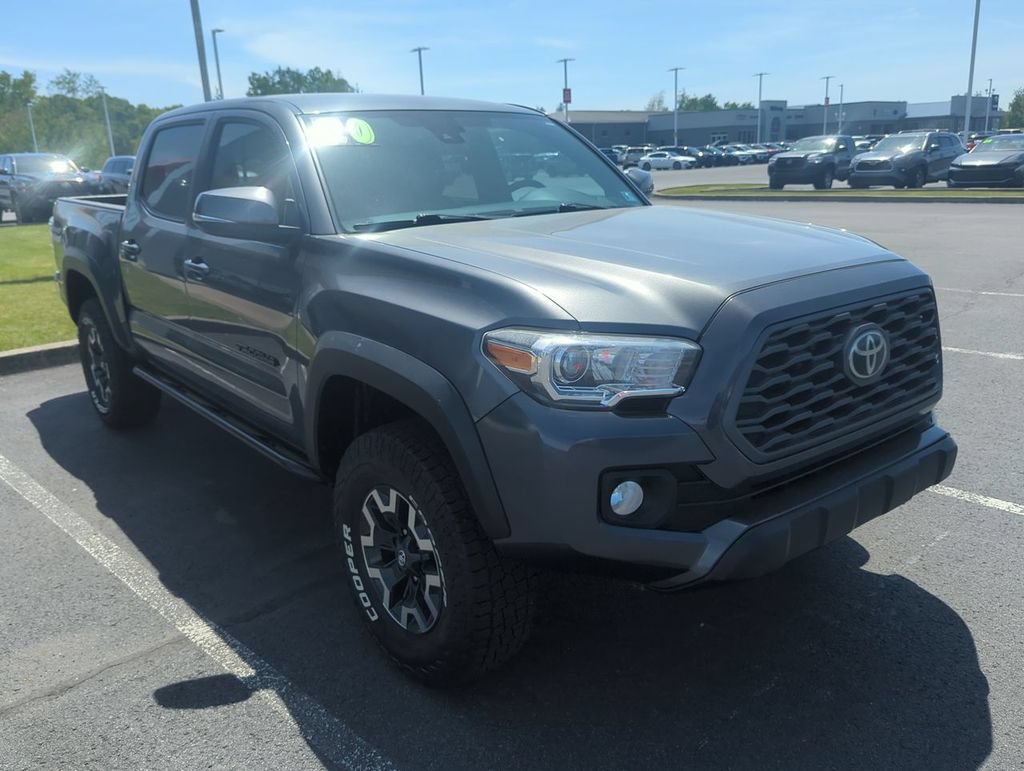 Used 2020 Toyota Tacoma TRD Off-Road AWD/4WD image 1