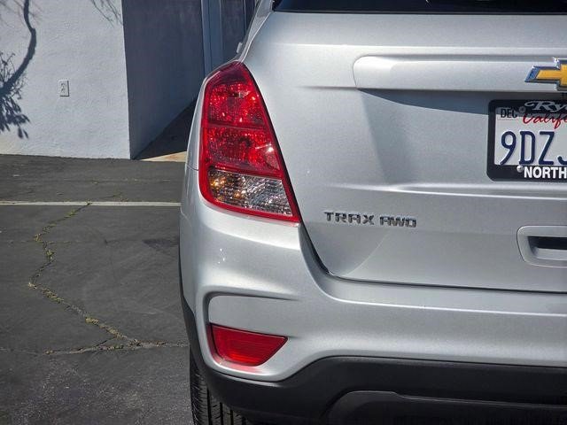 Certified 2022 Chevrolet Trax LS w/ Tint and Cruise Package image 8