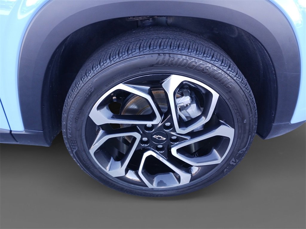 Used 2024 Chevrolet Trax RS w/ Sunroof Package image 16