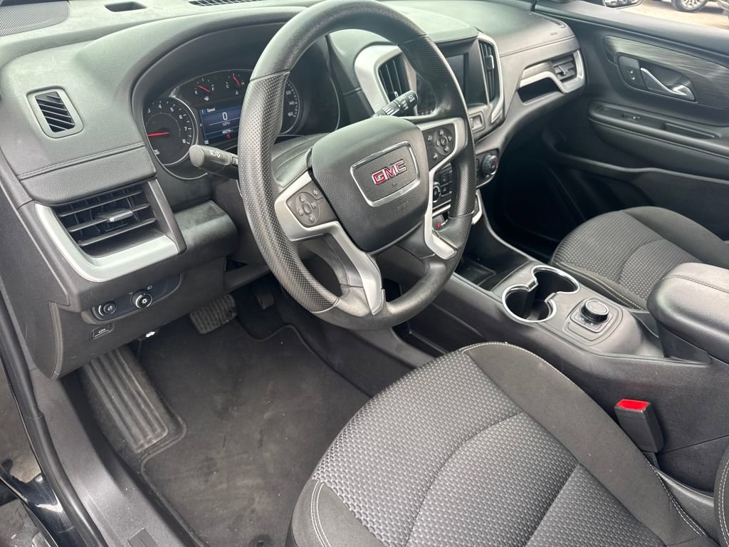 Used 2024 GMC Terrain SLE image 16