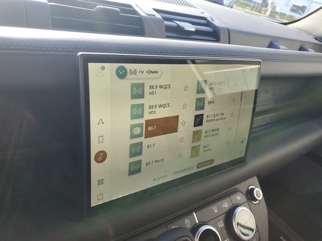 New 2024 Land Rover Defender 130 Outbound AWD/4WD image 8