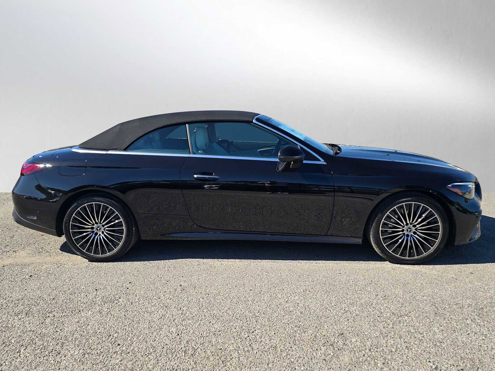 New 2026 Mercedes-Benz CLE 450 4MATIC Cabriolet image 2