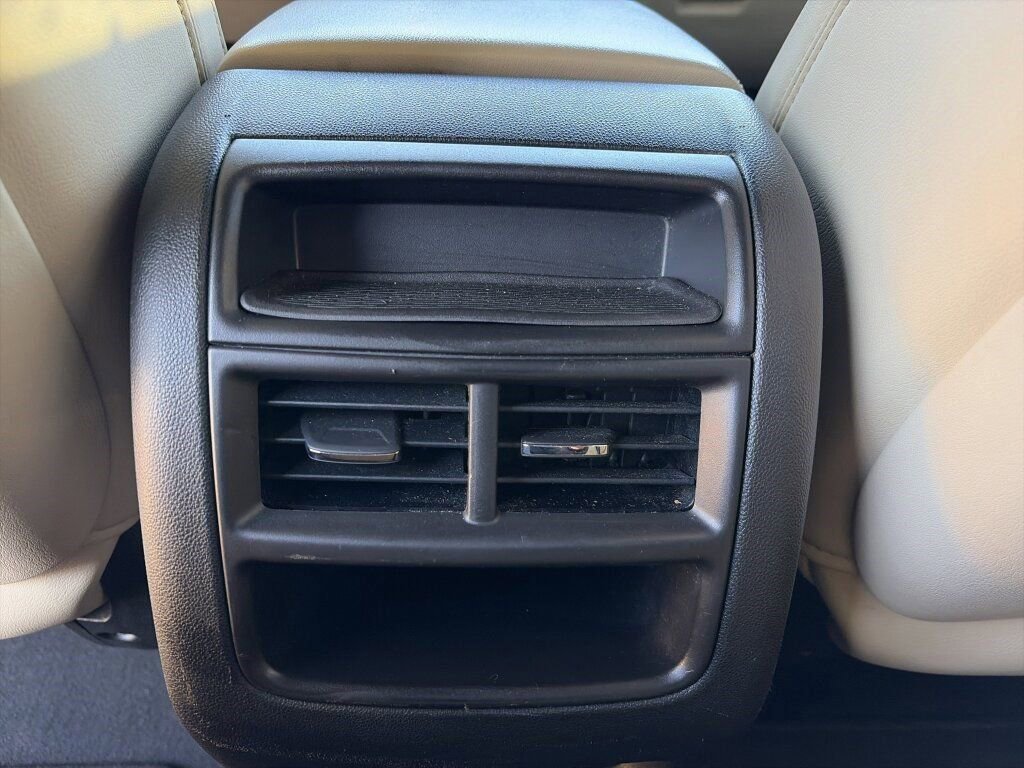 Used 2017 Cadillac XT5 FWD image 27