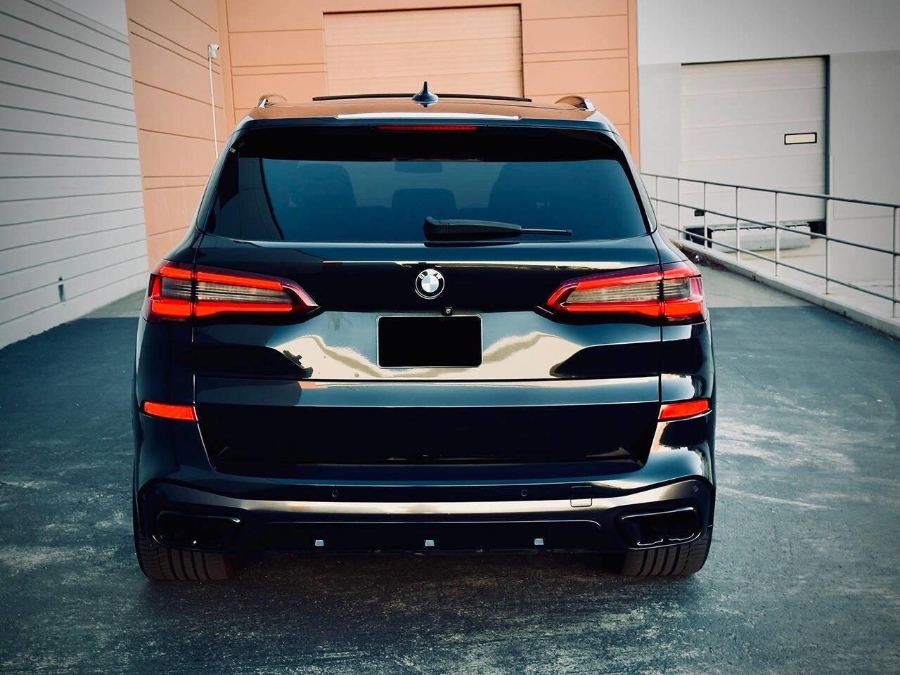 Used 2020 BMW X5 sDrive40i w/ M Sport Package image 9