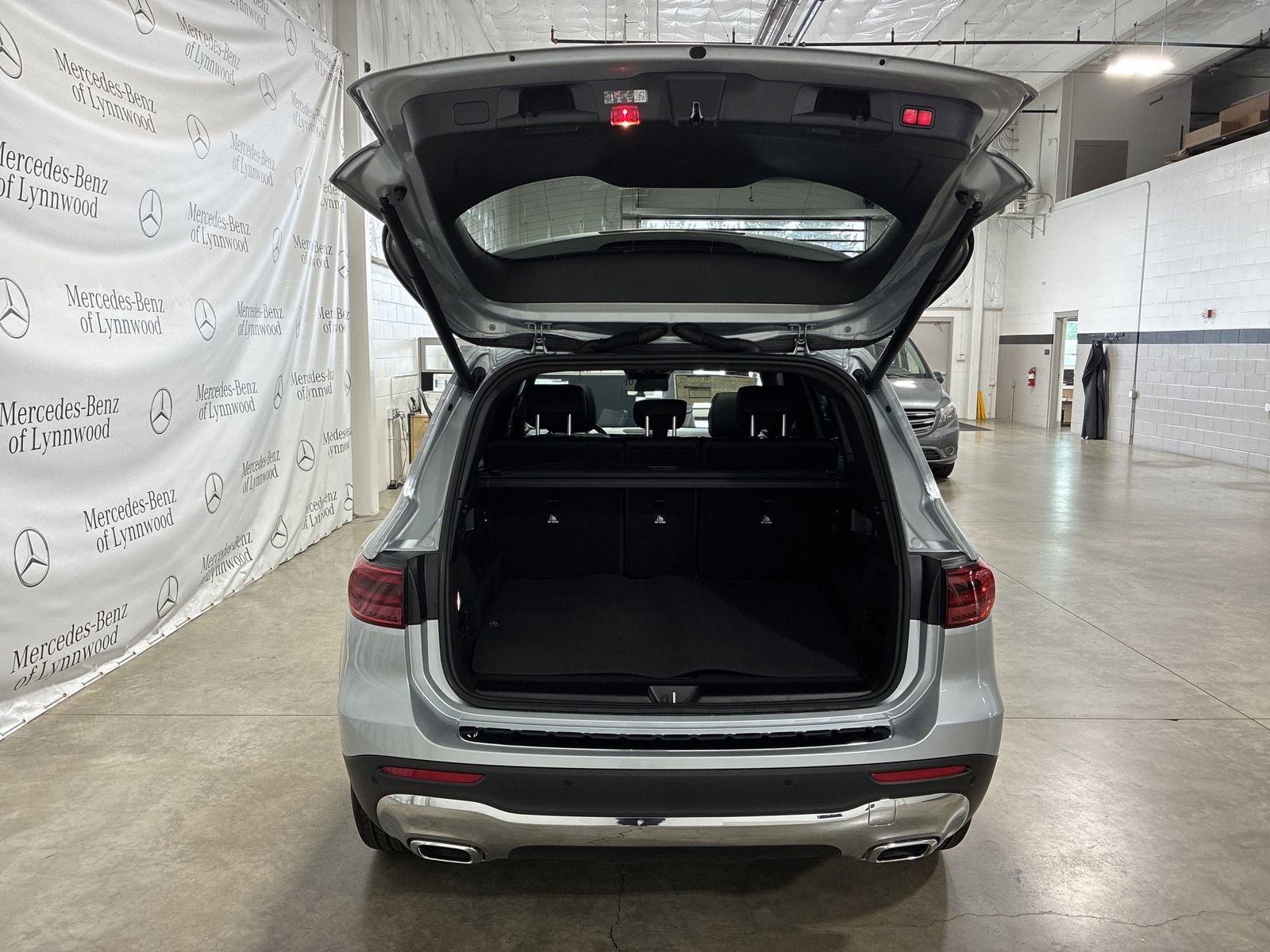 New 2025 Mercedes-Benz GLB 250 4MATIC image 15