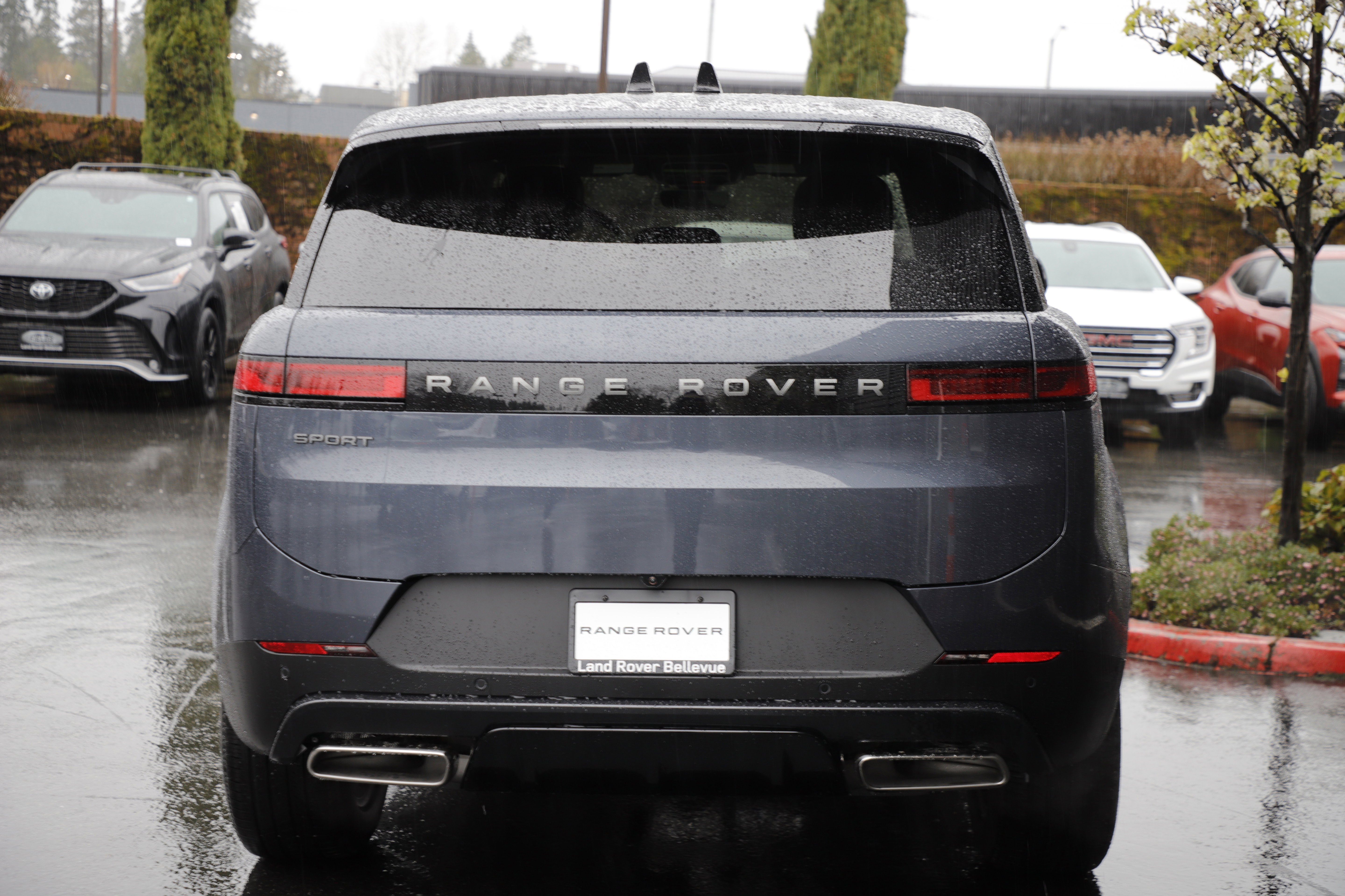 New 2026 Land Rover Range Rover Sport SE image 5