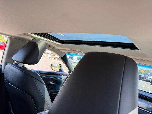 Used 2019 Lexus ES 350 w/ Premium Package FWD image 31