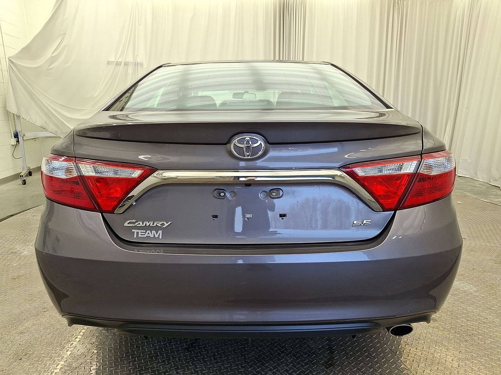 Certified 2017 Toyota Camry SE w/ Moonroof Package image 22