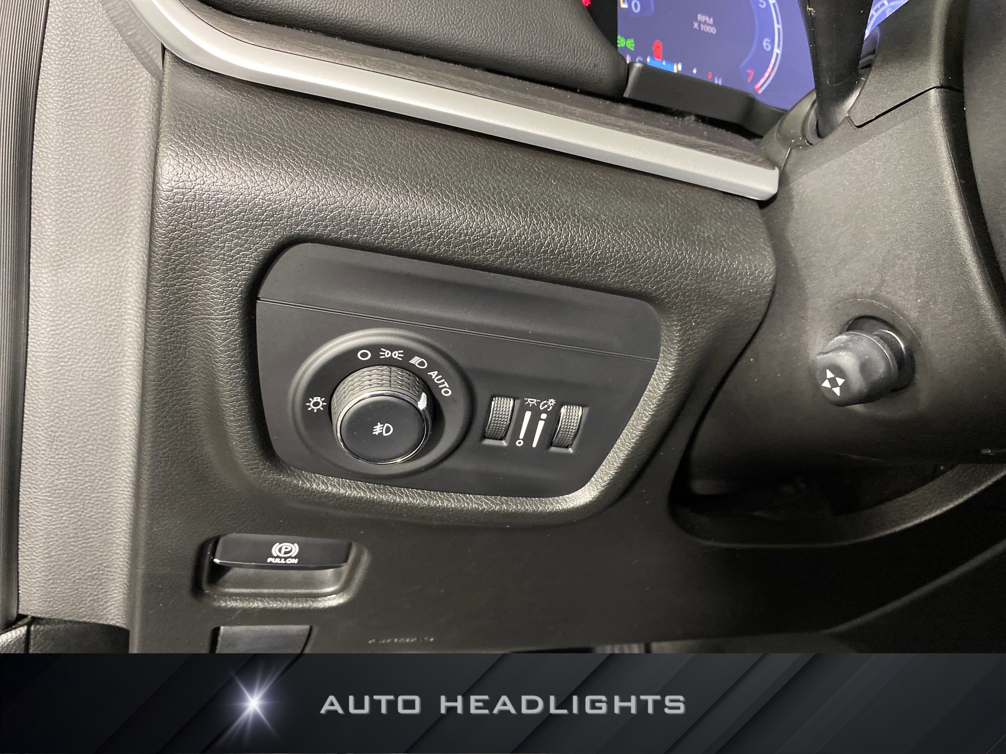 Used 2023 Jeep Grand Cherokee L Limited w/ Luxury Tech Group II image 24